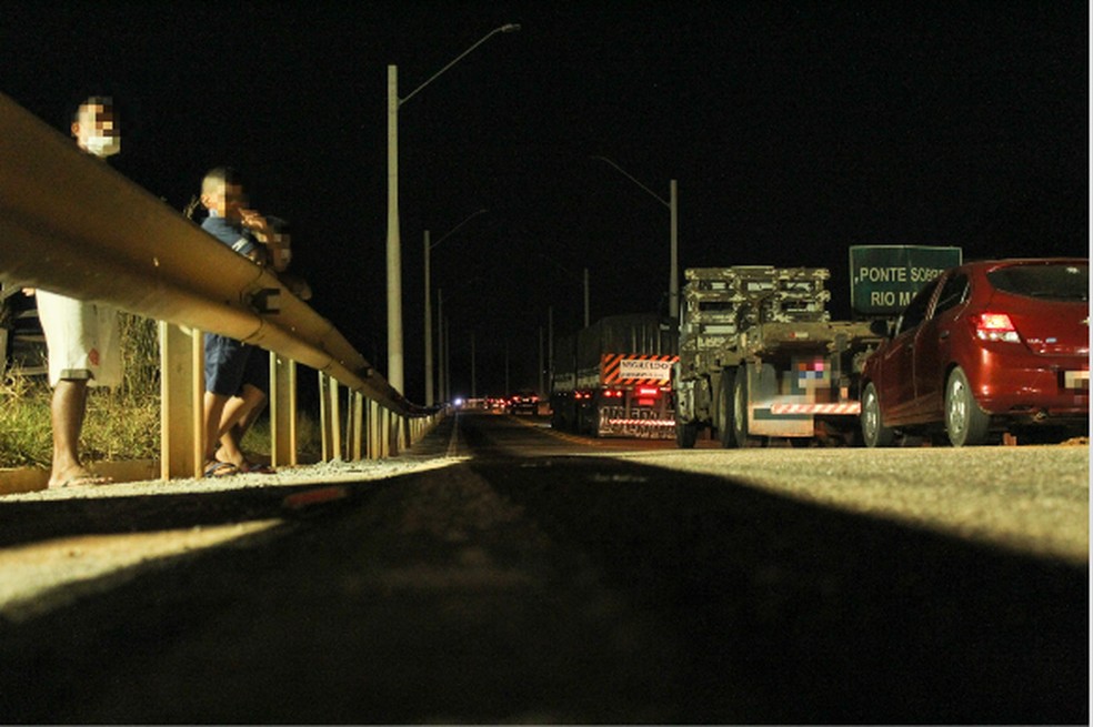 Ponte sobre o rio Madeira antes das luzes serem acesas — Foto: Armando Junior/Rede Amazônica