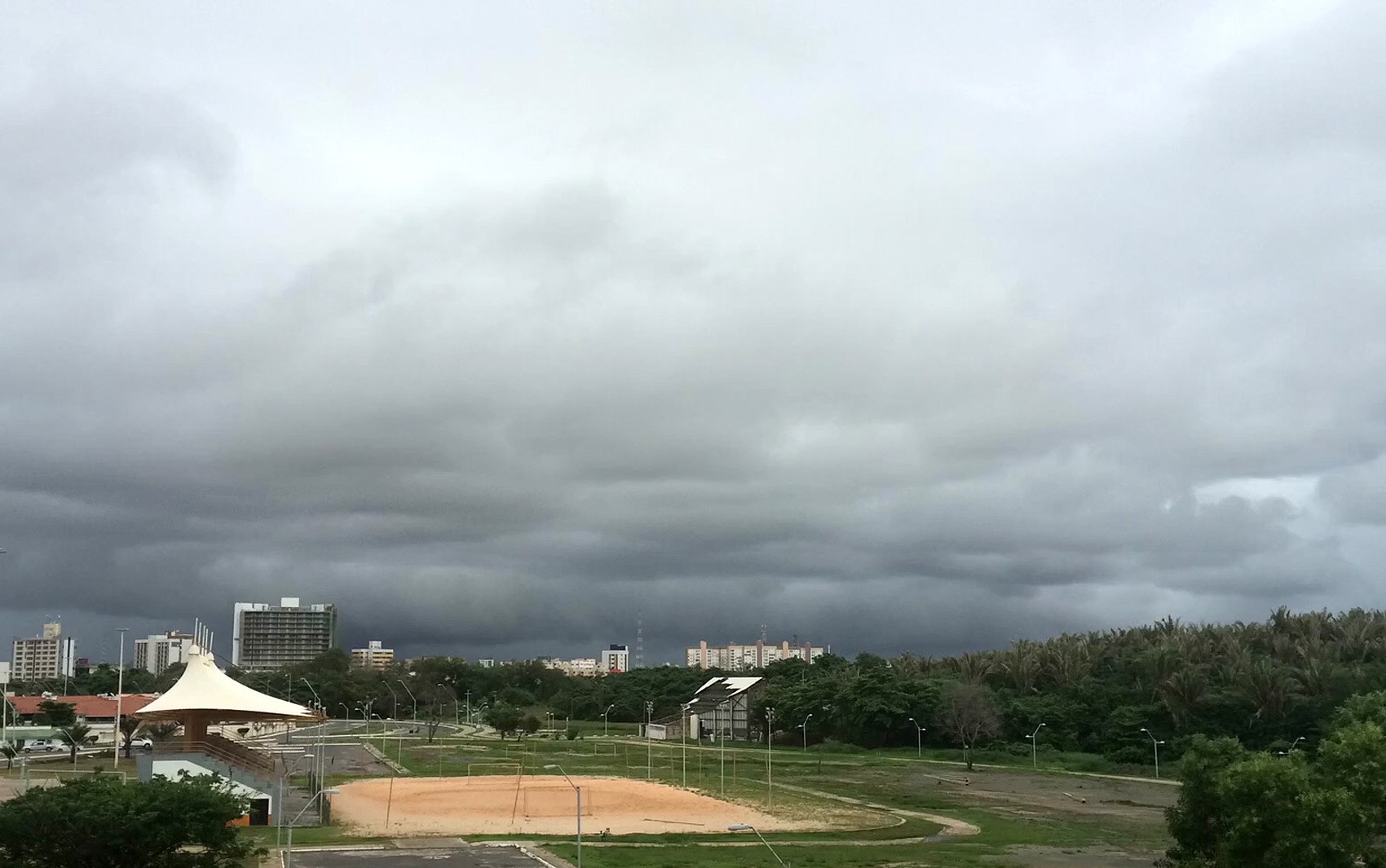 Inmet emite alerta laranja de perigo por chuvas intensas no Maranhão