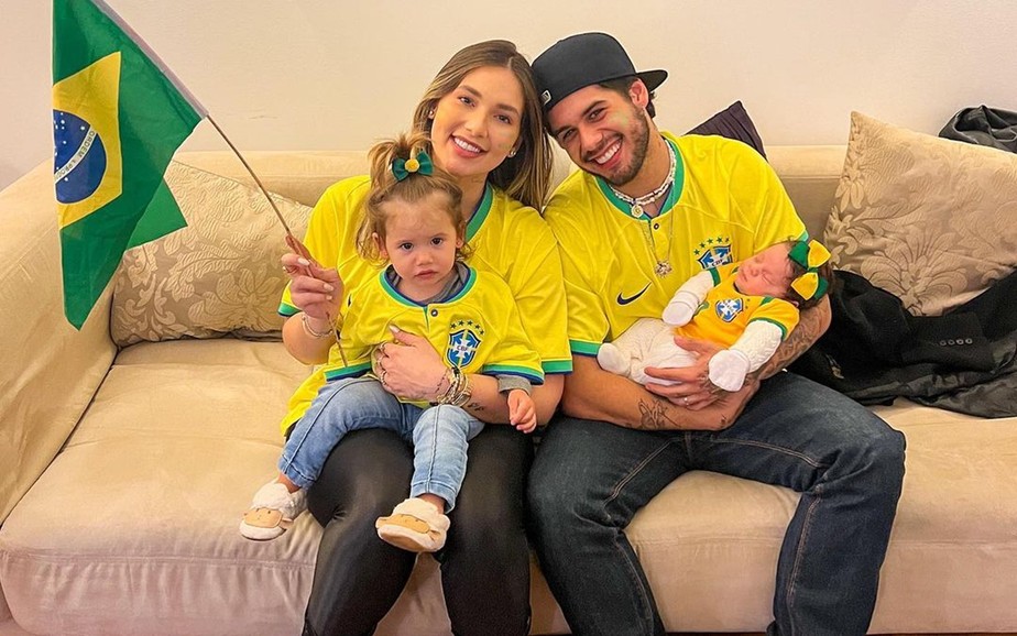Virginia e Zé Felipe assistem ao jogo do Brasil em Portugal