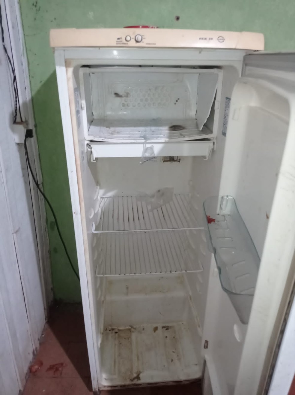 Treze trabalhadores paraguaios, incluindo um adolescente, foram resgatados de condições análogas à escravidão, em Pirapozinho (SP) — Foto:  Ministério Público do Trabalho