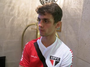 Dirigente do Barcelona viaja ao Brasil por Rodrigo Caio, diz rádio