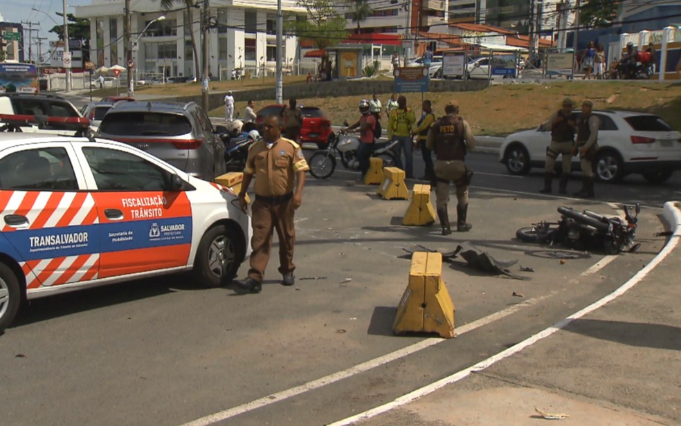 Motorista do veículo foi levado para a 16ª Delegacia, na Pituba (Foto: Reprodução/TV Bahia)