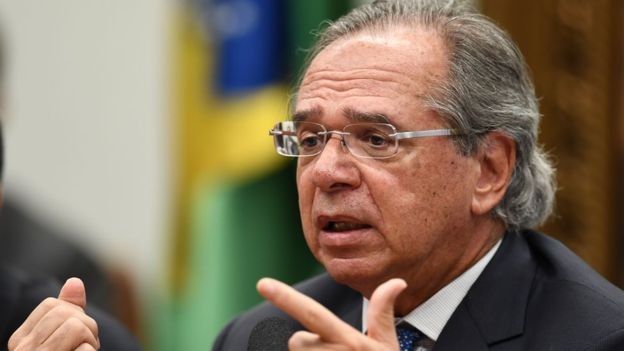 Guedes não pode dizer que "política não é seu terreno" ao conversar com o Congresso, diz ex-presidente (Foto: EVARISTO SA / AFP, via BBC) Guedes não pode dizer que "política não é seu terreno" ao conversar com o Congresso, diz ex-presidente (Foto: EVARISTO SA / AFP, via BBC)