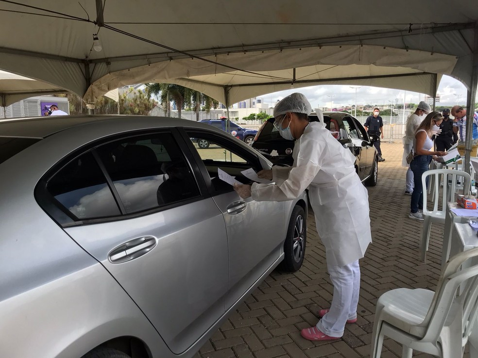Drive-thru de testagem para a Covid-19 em Natal — Foto: Ayrton Freire/Inter TV Cabugi