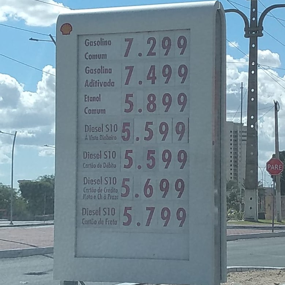 Litro da gasolina chega a R$ 7,29 em Petrolina — Foto: Emerson Rocha