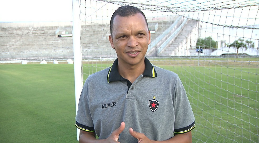 Warley segue internado em hospital particular, em João Pessia (Foto: Reprodução / TV Cabo Branco)