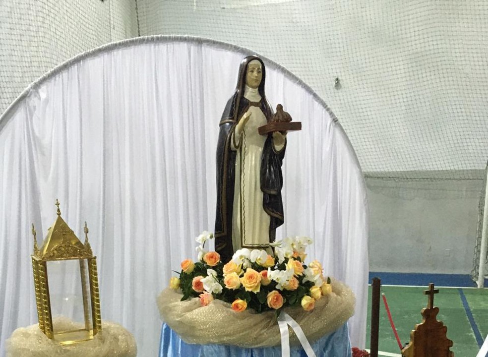 Capela em Santos celebra Dia de Santa Edwiges com missas e procissão