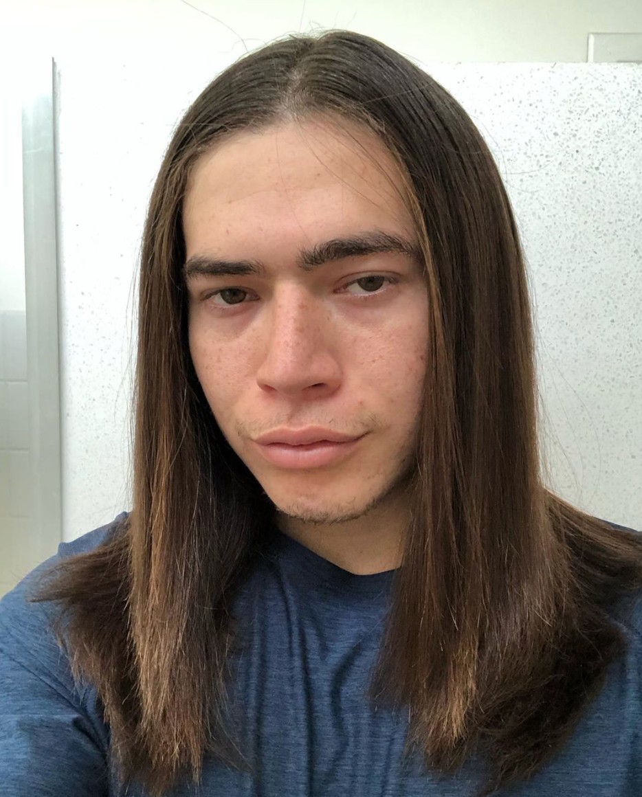 Whindersson Nunes exibe look e brinca: 'Cada país tem a ...