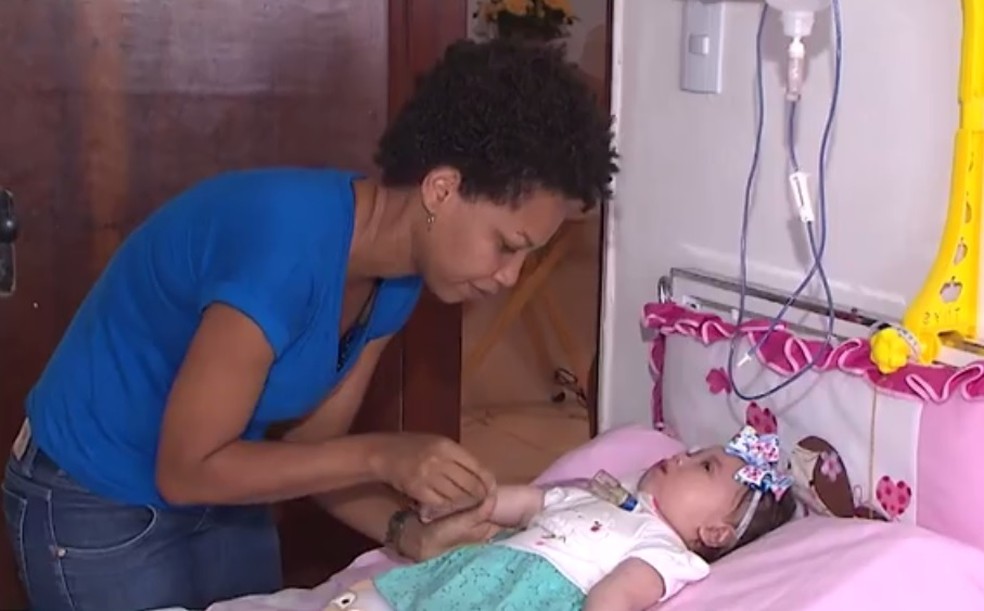 Sophia precisa de cuidados 24h â Foto: ReproduÃ§Ã£o/TV Bahia
