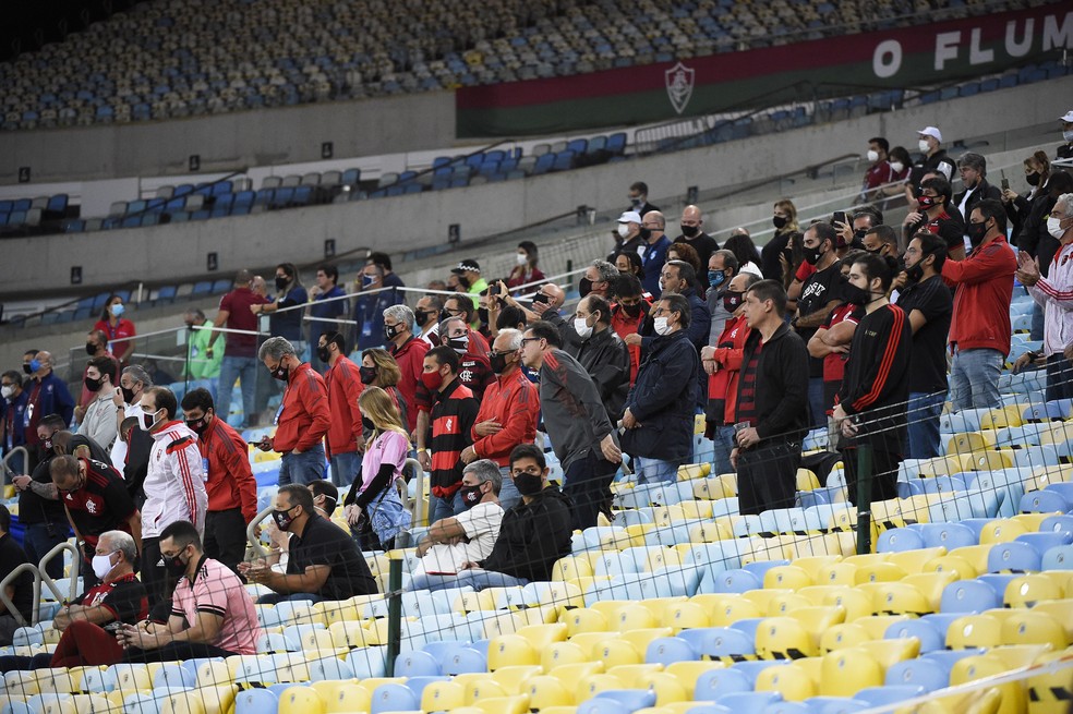 No primeiro jogo da final do Carioca 2021 o Flamengo contou com alguns convidados na arquibancada — Foto: André Durão