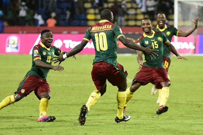 comemoração, Camarões x Senegal (Foto: KHALED DESOUKI / AFP)