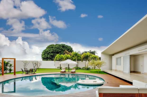 Casa de 495 m² em Quirinópolis, Goiás. Projeto do arquiteto Leo Romano (Foto: Edgard César/Divulgação)