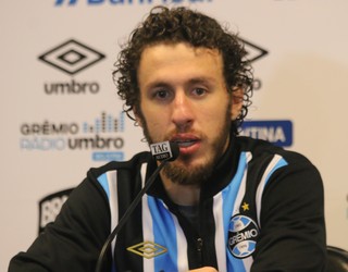 Galhardo admite contatar Santos para reduzir valor e permanecer no Grêmio