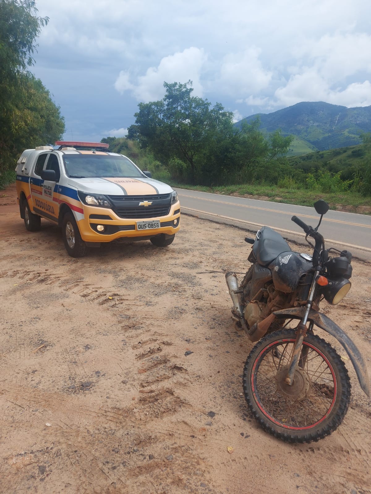 Moto com queixa de furto/roubo é apreendida pela Polícia Militar Rodoviária na BR-259, em Governador Valadares