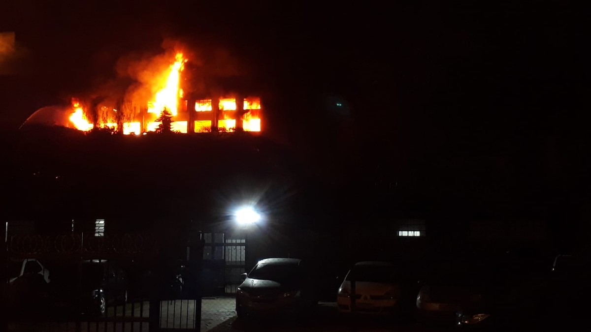 Incêndio atinge prédio da Secretaria de Segurança Pública do RS, em Porto Alegre - Vimarsana News