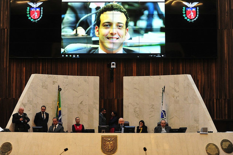 Bernardo Carli (PSDB) foi homenageado em sessão da Alep — Foto:  Pedro de Oliveira/Alep