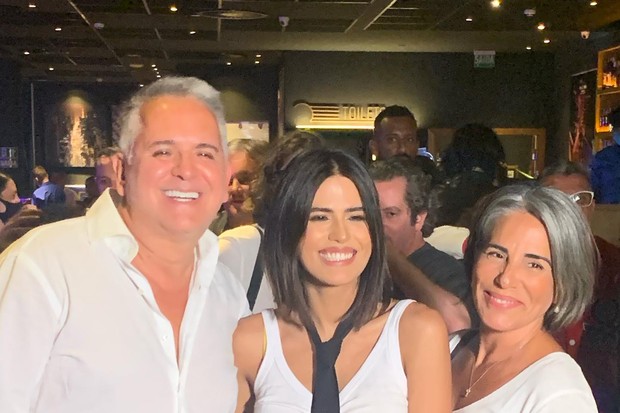 Gloria Pires e Orlando Morais posam com Antonia Morais (Foto: Instagram/Reprodução)