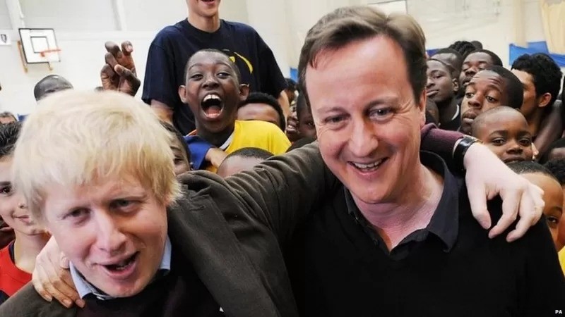 Boris Johnson e o ex-premiê David Cameron (acima, em 2010) estão entre os muitos líderes políticos britânicos que estudaram em Oxford (Foto: PA via BBC News)