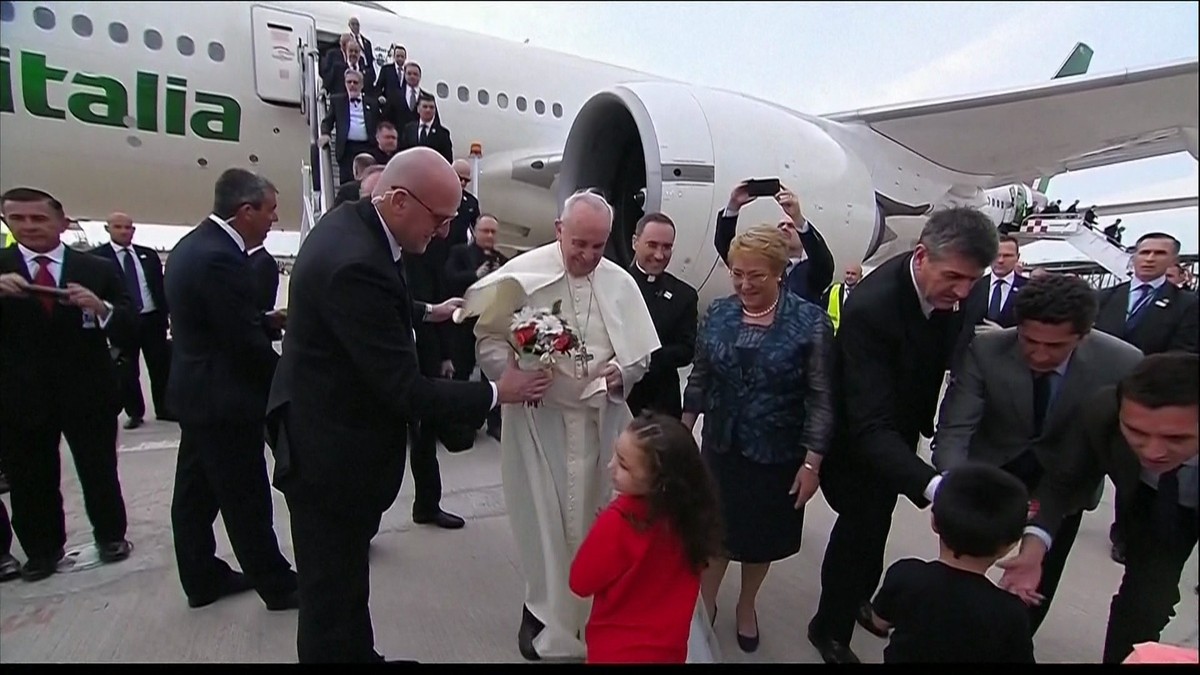 Papa Francisco llega a Chile para visita de tres días |  Mundo