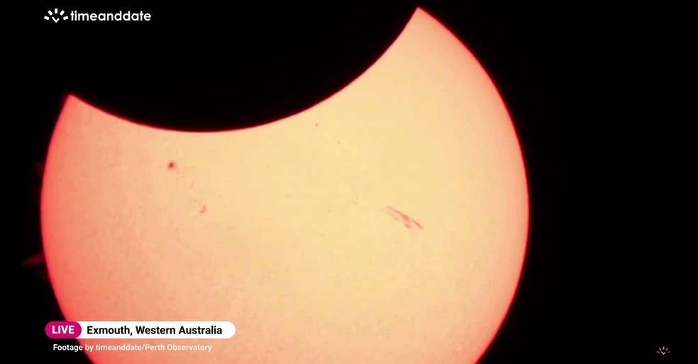 Eclipse solar na Austrália — Foto: timeanddate/Perth Observatory/Reuters