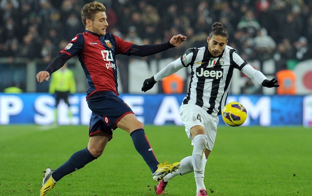 Ciro do Genoa e Caceres do Juventus (Foto: Getty Images)