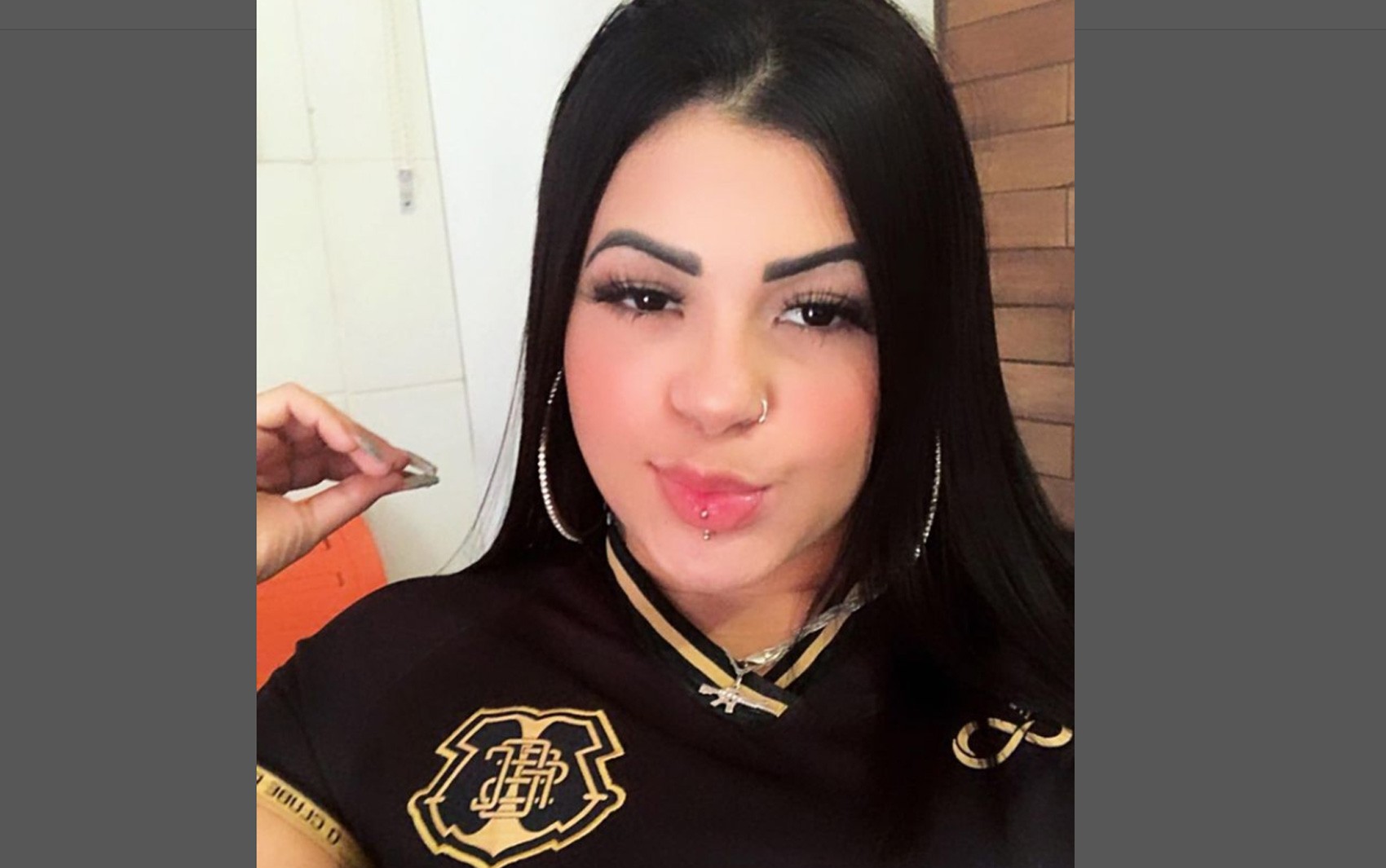 Blogueira de 21 anos postou vídeos dançando e cantando horas antes de ser morta na saída de bar; assista