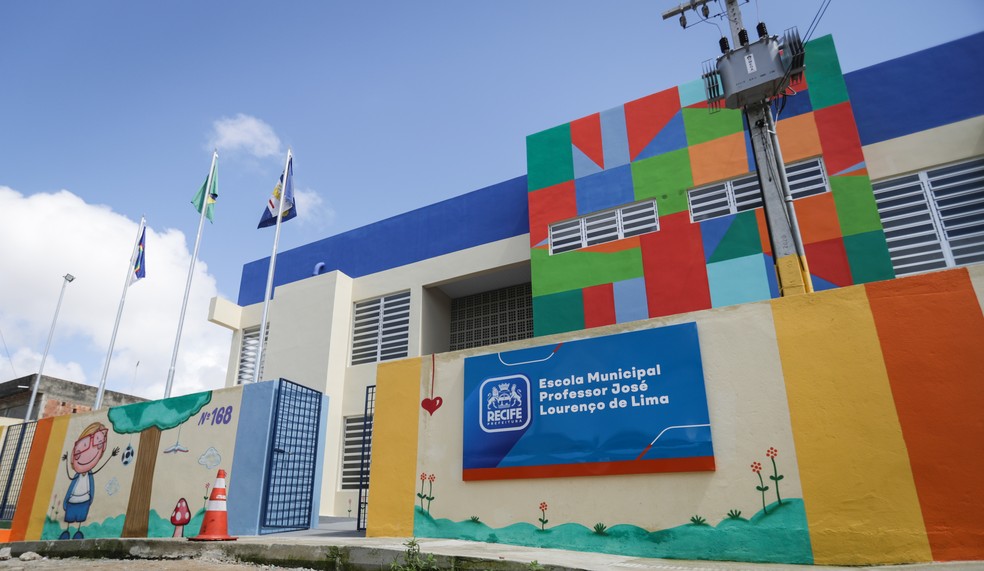 Escola Municipal Professor José Lourenço Lima fica no Ibura, na Zona Sul do Recife — Foto: Rodolfo Loepert/Prefeitura do Recife