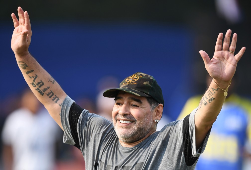 Diego Maradona, em foto de dezembro de 2017 — Foto: Dibyangshu Sarkar/AFP