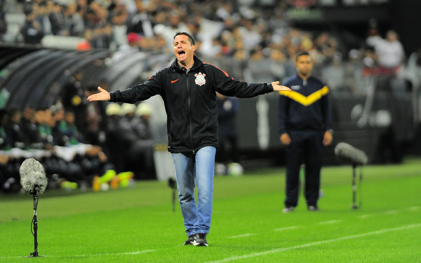 Loss precisa definir com urgência como o Corinthians joga