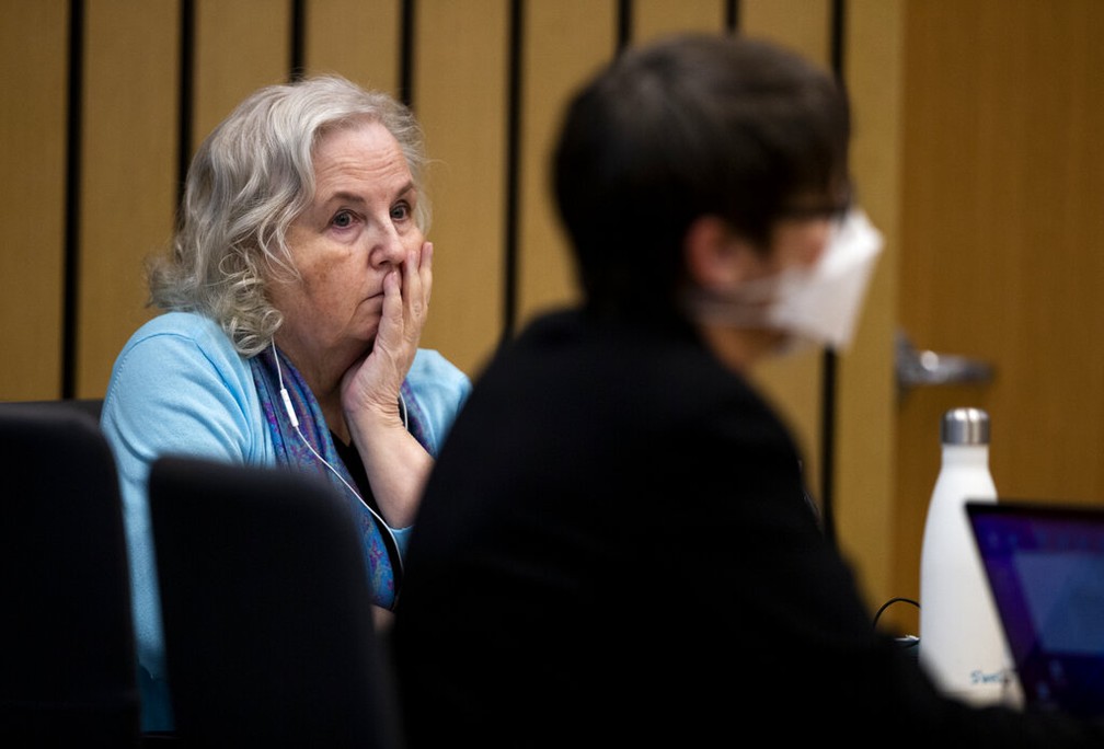 Mulher acusada de matar o próprio marido em 5 de abril de 2022 — Foto: Dave Killen/The Oregonian via AP, Pool