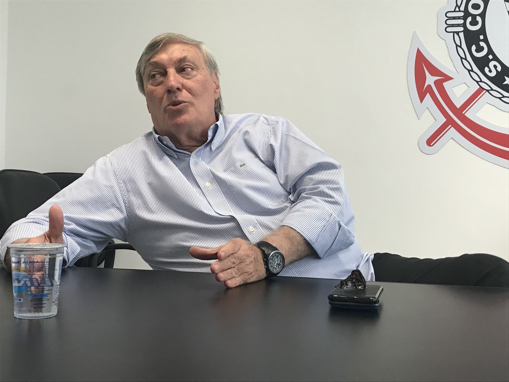 Ex-diretor, Adauto vê Scarpa perto de rival e projeta poucos reforços no Corinthians