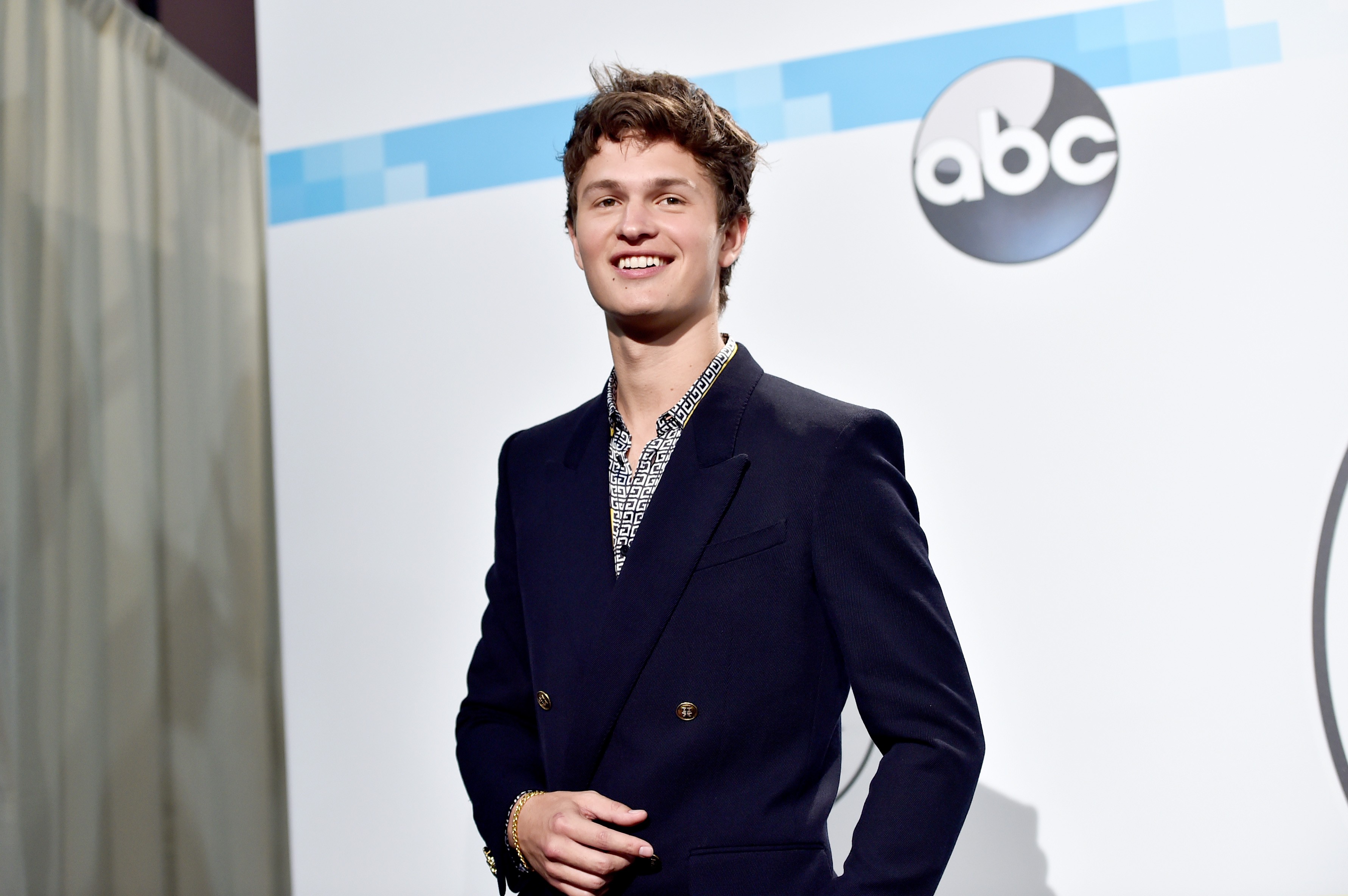 O ator Ansel Elgort (Foto: Getty Images)