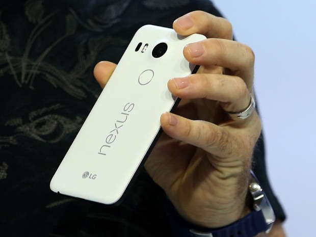 Novo telefone Nexus 5X é anunciado durante evento nesta terça (29), em San Francisco, na Califórnia (Foto: Justin Sullivan/Getty Images/AFP)
