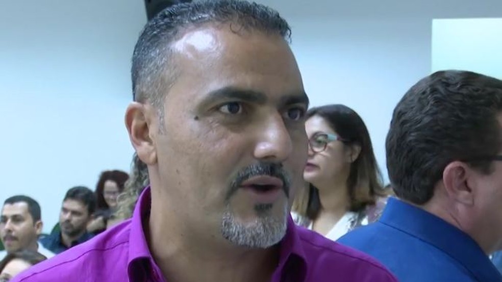 Prefeito de cidade do AC reduz salários dele, de secretários e comissionados devido à pandemia de Covid-19  — Foto: Repdorução/Rede Amazônica Acre