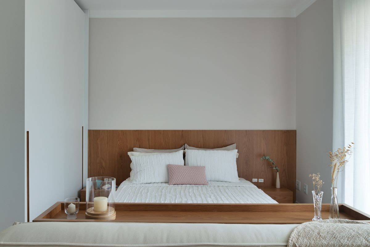 QUARTO | O quarto tem cama de casal para maior conforto e aconchego (Foto: Mariana Boro / A CASAA / Divulgação   )