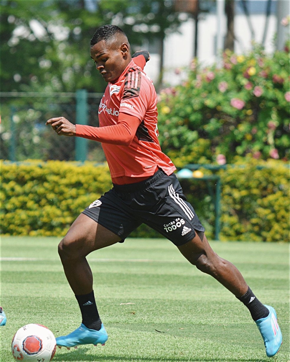 Nikão vai voltar ao time do São Paulo diante do Palmeiras — Foto: Divulgação
