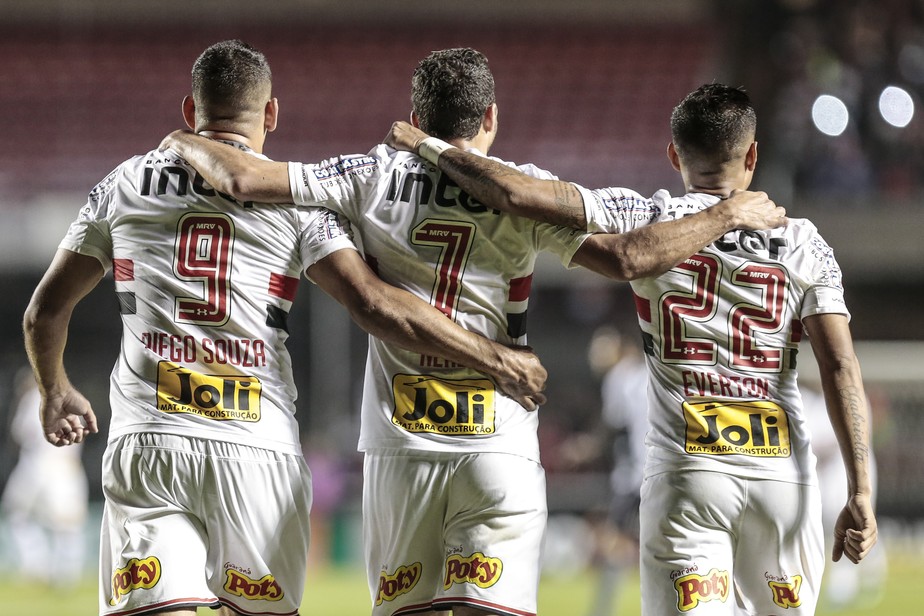 Quase 100% dos gols do SÃ£o Paulo passam pelo trio NenÃª, Everton e Diego Souza