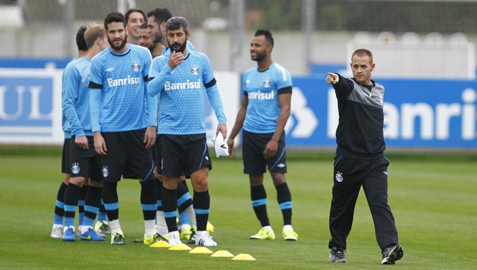 Preparador do Grêmio promete ritmo intenso na parada: O bicho vai pegar