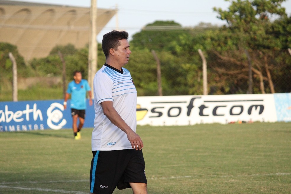 Evaristo Piza vai para o seu primeiro jogo como tÃ©cnico do Botafogo-PB (Foto: NÃ¡dya AraÃºjo/Botafogo-PB)