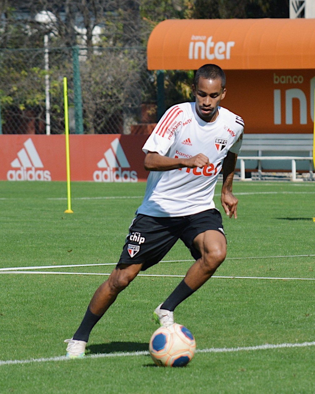 Paulinho Boia durante treino do São Paulo  — Foto: Divulgação São Paulo