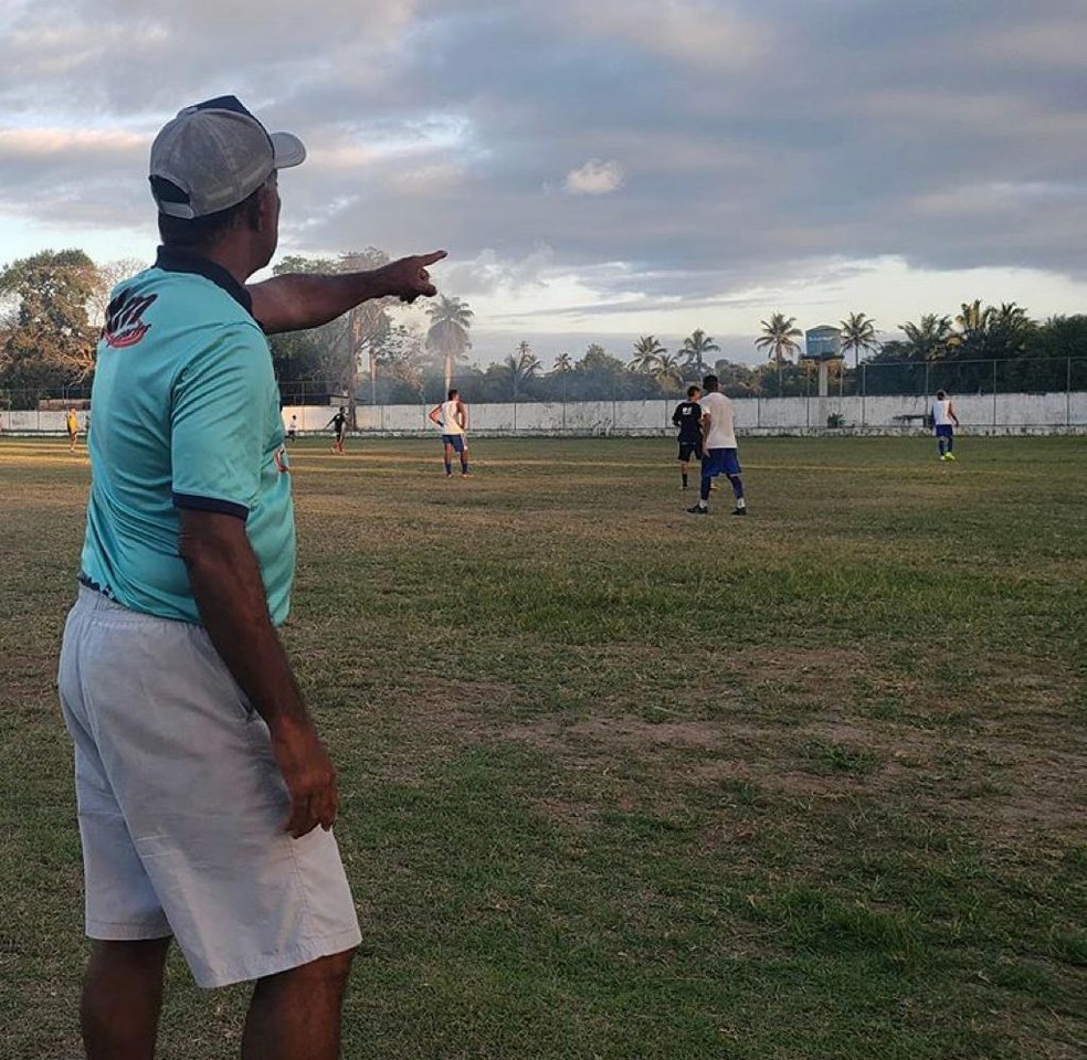 Técnico Valdo Viana comandando treino da Cabense — Foto: Reprodução/ Rede Social