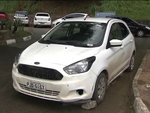 Carro do empresári morto em operação (Foto: Reprodução/TV Bahia)