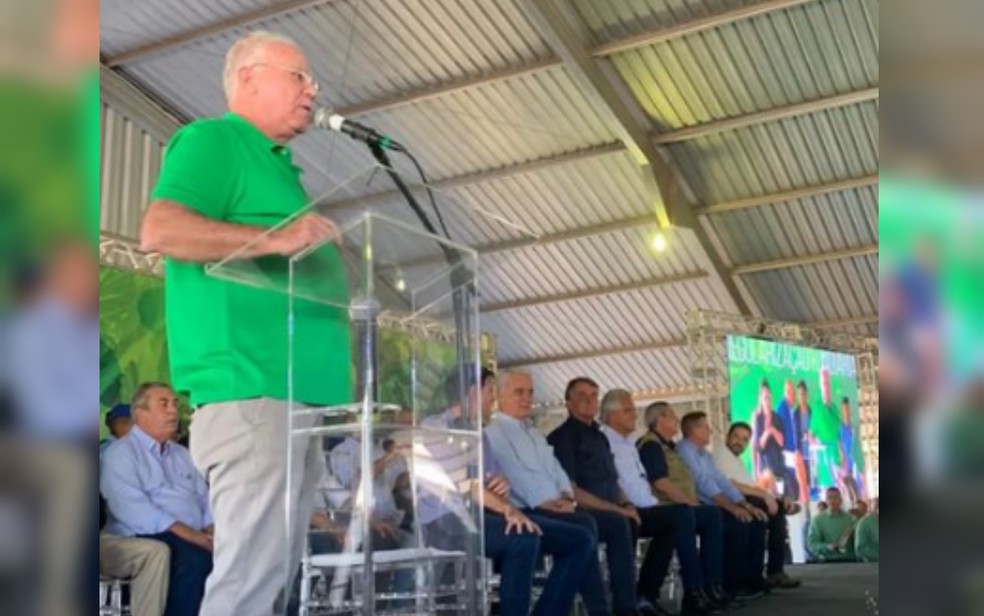 Prefeito Paulo do Vale em evento com o presidente Jair Bolsonaro em Rio Verde, Goiás — Foto: Reprodução/Instagram