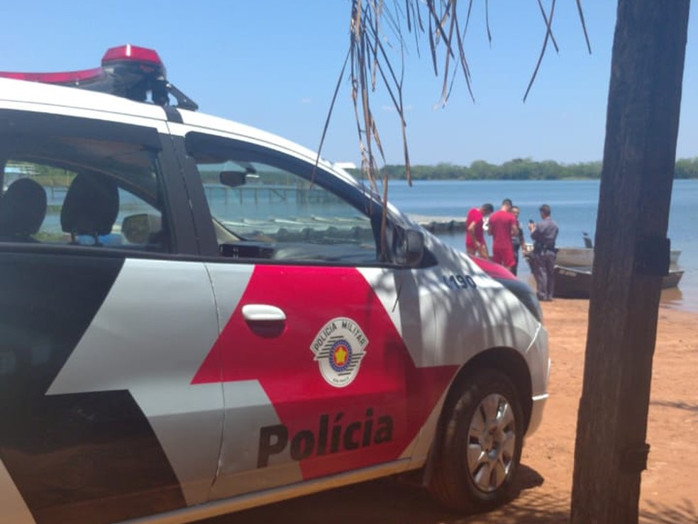 Pescador morreu após ataque de enxame de abelhas no Rio Paraná — Foto: Blog Panorama Notícias 