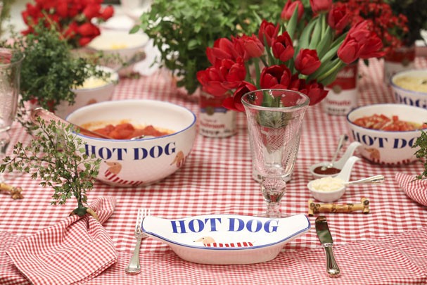 Mesa de Hot Dog (Foto: Karen Hofstetter / divulgação)