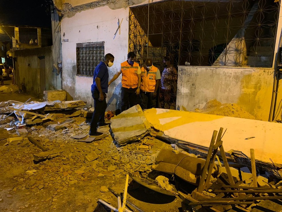 Acidente aconteceu na Rua da Jaqueira, no bairro de Periperi — Foto: Codesal/ Divulgação