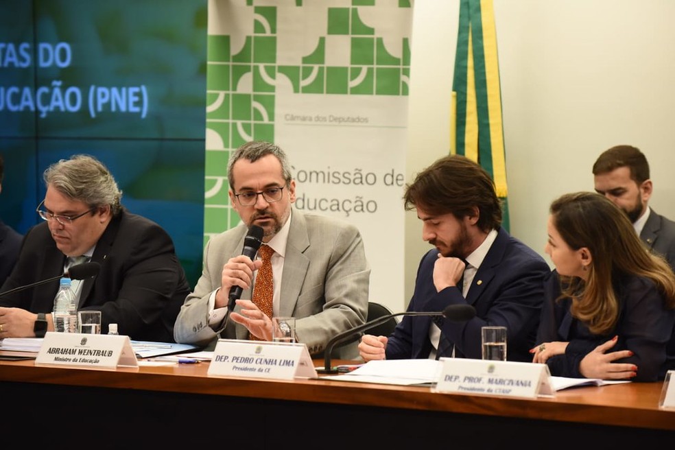 Desde que assumiu o cargo de ministro da Educação, Abraham Weintraub já defendeu o não cumprimento e a revisão das metas do PNE — Foto: Luís Fortes/MEC