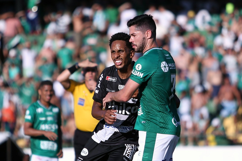 Ponte Preta não perde desde 2012 para o rival Guarani — Foto: Thomaz Marostegan/ GloboEsporte.com