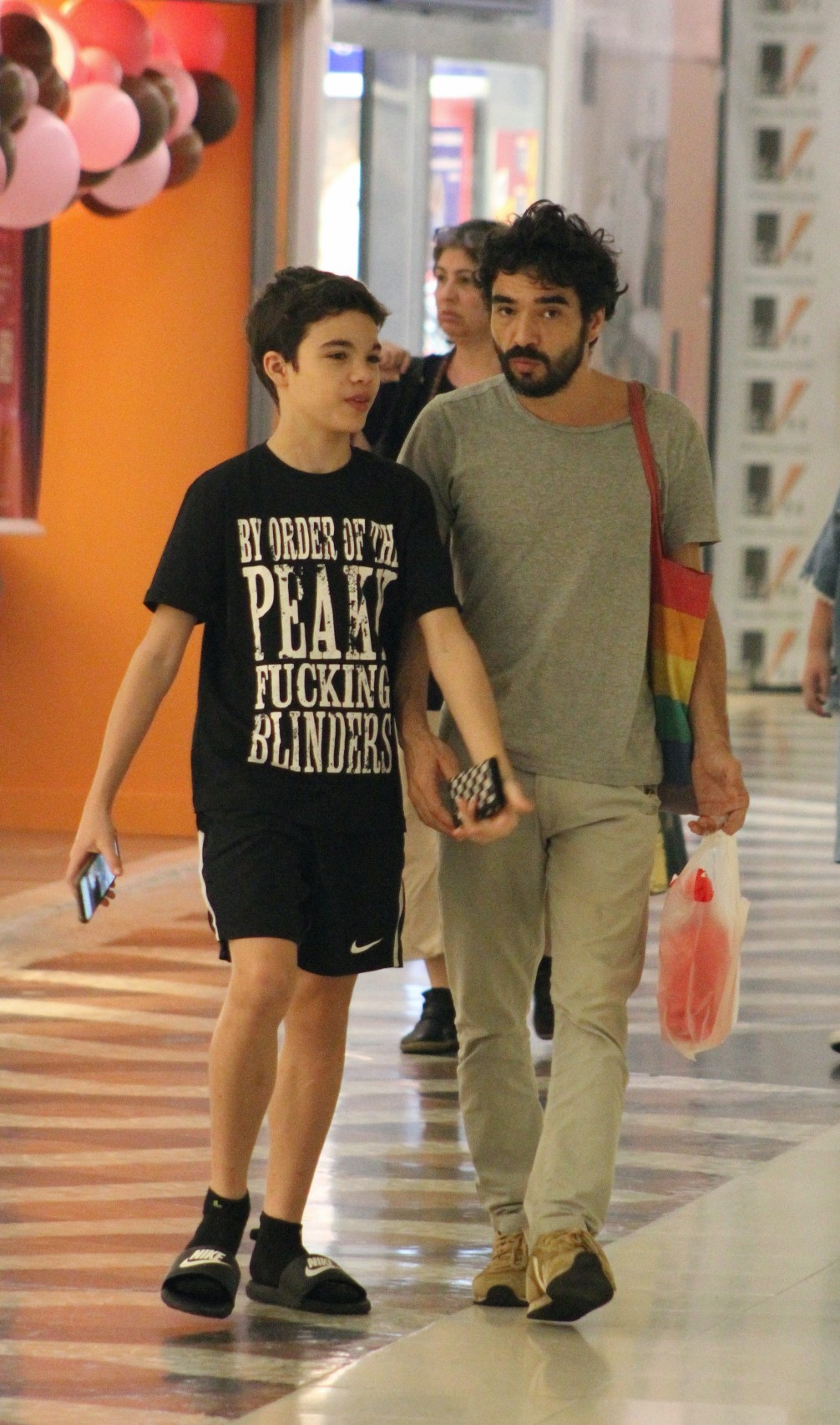 Caio Blat e Bento, seu filho com Maria Ribeiro (Foto: Adão/AgNews)