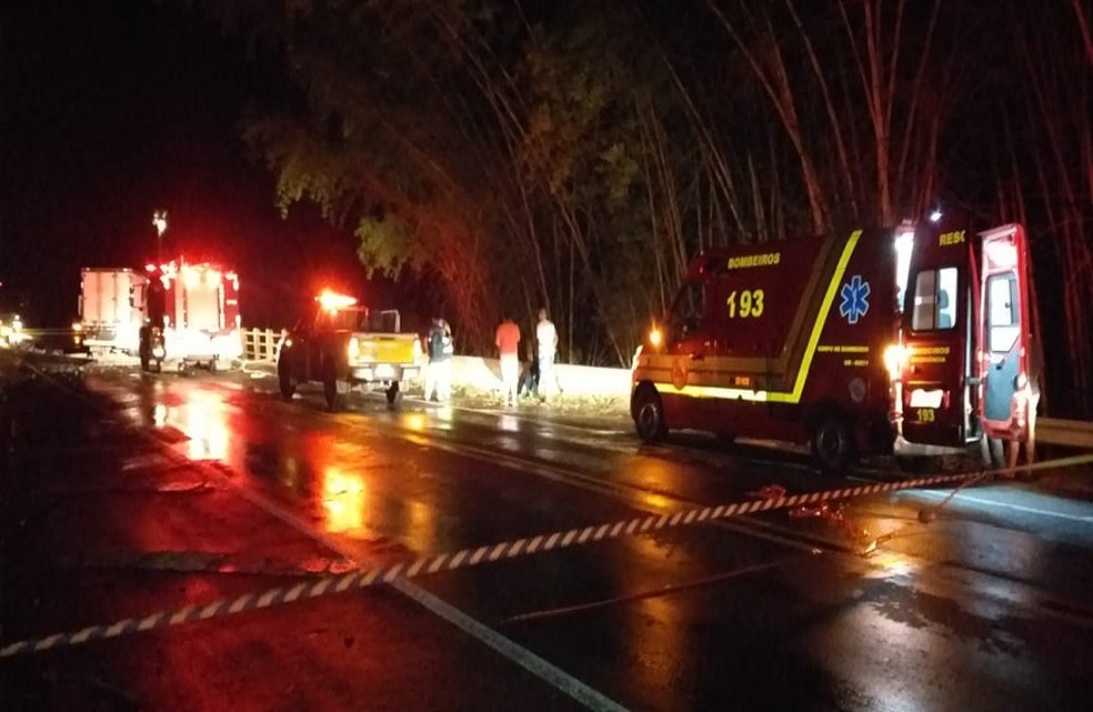 Bombeiros foram acionados para socorrer as vítimas em Olímpia  — Foto: Leandro Cabelo/OLIMPIA24HORAS